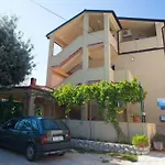 Apartment In With Balcony, Air Condition, Wifi