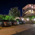 In With Balcony, Air Condition, Wifi Apartment *