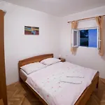 Apartment In With Balcony, Air Condition, Wifi