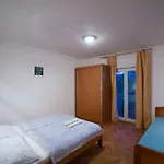 Apartment In With Balcony, Air Condition, Wifi