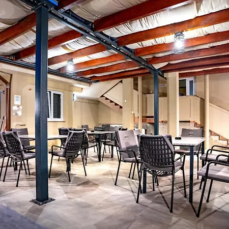 Apartment In With Balcony, Air Condition, Wifi