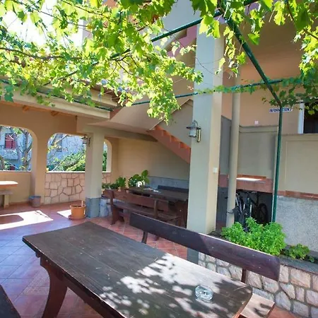 شقة In With Balcony, Air Condition, Wifi *