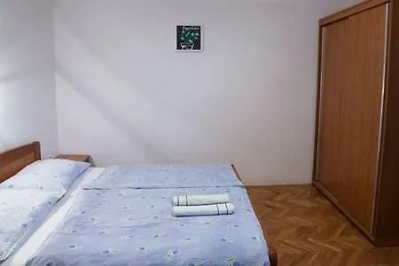 شقة In With Balcony, Air Condition, Wifi *