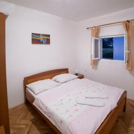 Apartman In With Balcony, Air Condition, Wifi