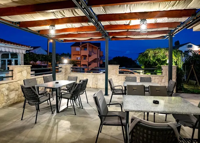 In With Balcony, Air Condition, Wifi Lopar