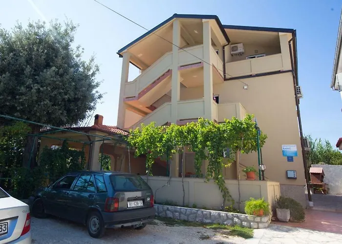 Apartment In With Balcony, Air Condition, Wifi