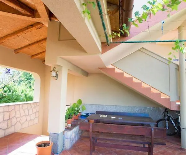 In With Balcony, Air Condition, Wifi Apartment Lopar