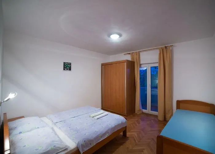 Apartment In With Balcony, Air Condition, Wifi
